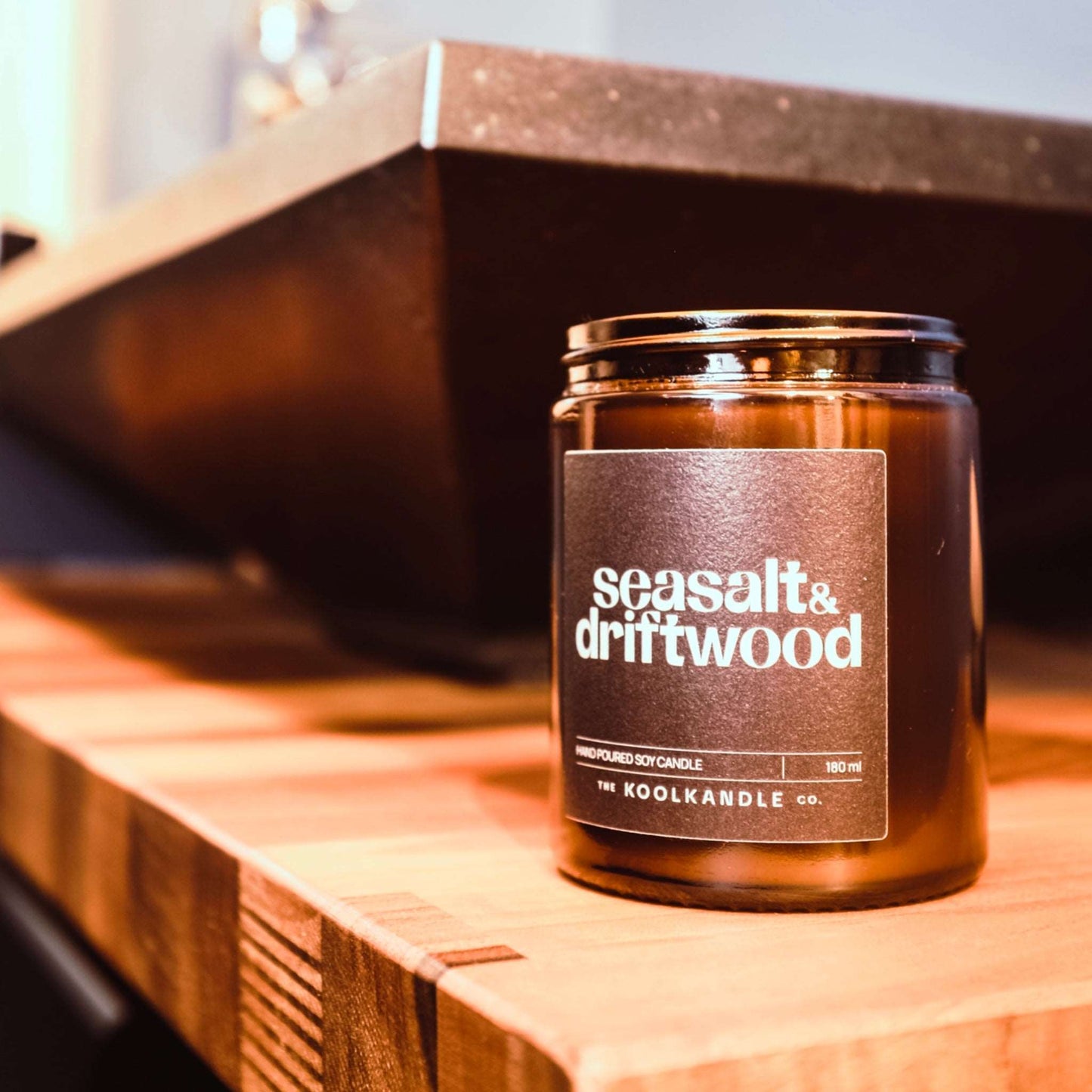 Seasalt & Driftwood Candle – Coastal Fresh Soy Wax Candle for a Calming Ocean-Inspired Aroma