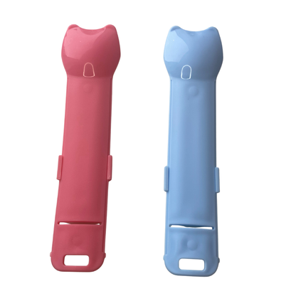 Pet Squeeze Spoon Feeder – Mess-Free Feeding for Cats & Dogs - Outlet Zone